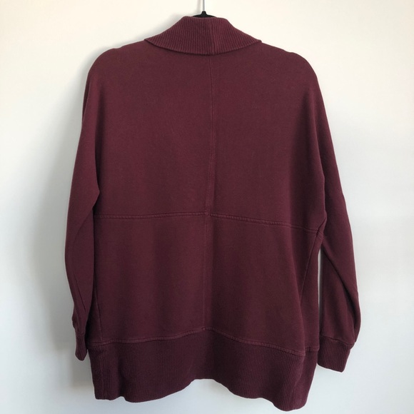 ✨2/$30✨ GAP BURGUNDY SWEATER - Picture 2 of 2